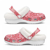 Red Hibiscus Monstera Seamless Kakau Hawaii Fleece Clogs