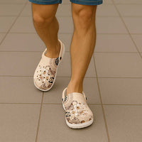 Samoa Siapo Pattern With Beige Hibiscus Clogs Shoes LT05 - Polynesian Pride