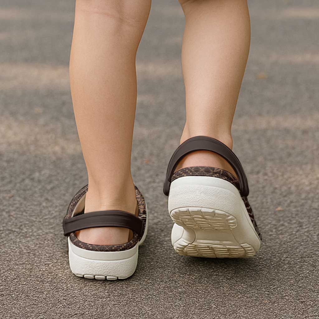 Samoa Siapo Pattern With Brown Hibiscus Clogs Shoes LT05 - Polynesian Pride