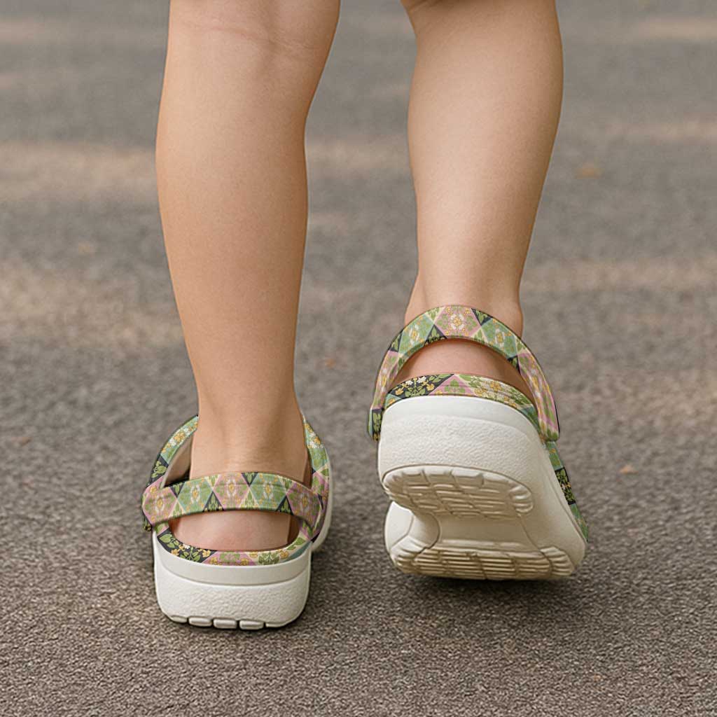 Seamless Pattern Puakenikeni and Kalo Clogs Shoes LT9 - Polynesian Pride