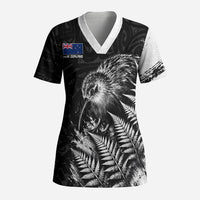 Personalized New Zealand Kiwi Bird Scrub Top Grunge Maori Tribal Pattern Silver Fern TS04 Adult Black White - Polynesian Pride