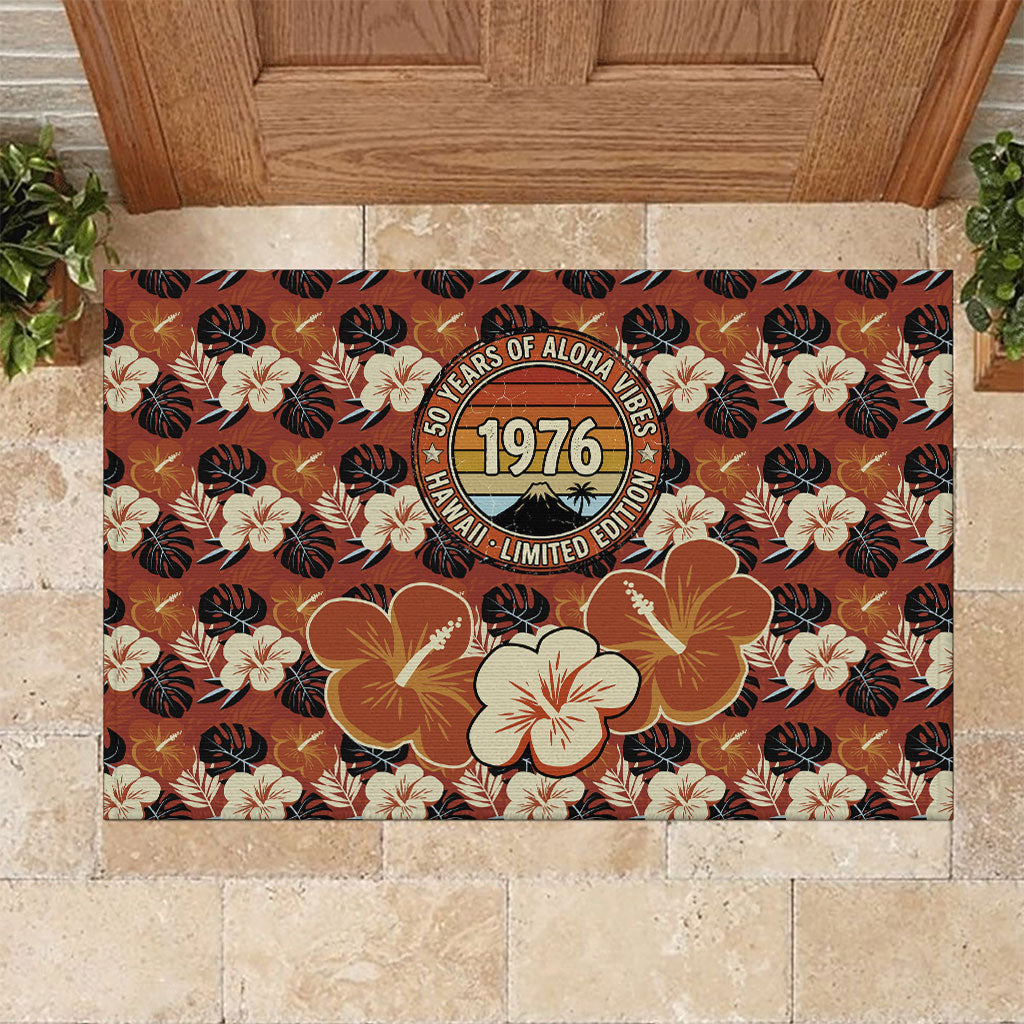 Hawaii 50th Birthday Rubber Doormat Vintage 1976 Limited Edition Floral Surfboard Aloha Vibes TS04 Orange Brown - Polynesian Pride