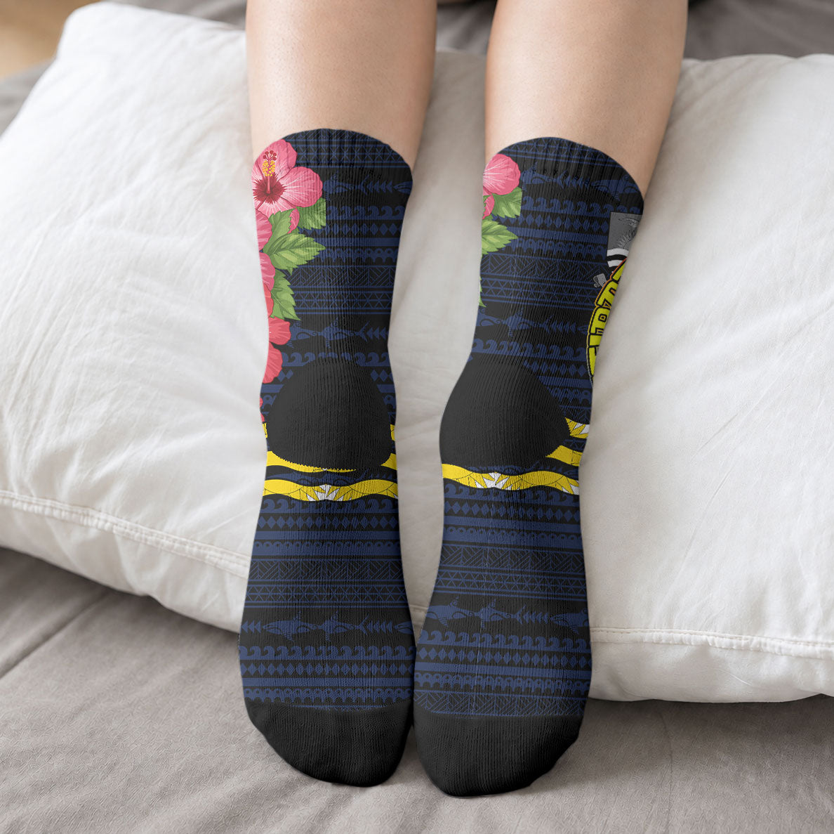Kiribati Crew Socks Tropical Pink Hibiscus Flowers Polynesian Tribal TS04 - Polynesian Pride