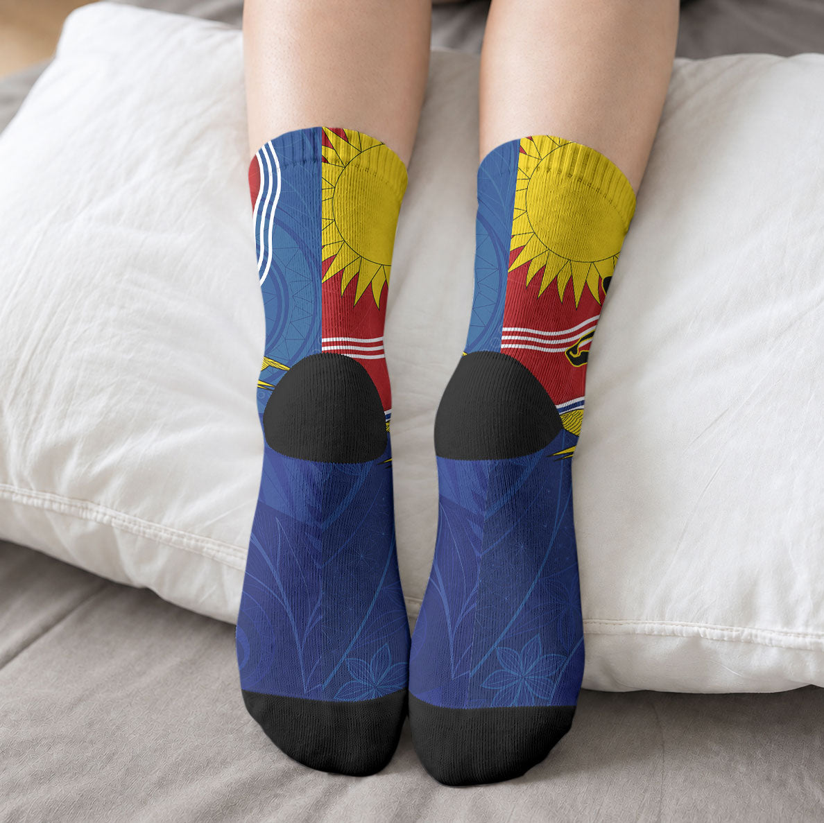 Kiribati Flag Coat Of Arms Crew Socks Sun Rising Frigatebird Pacific Island Tribal Pattern TS04 - Polynesian Pride
