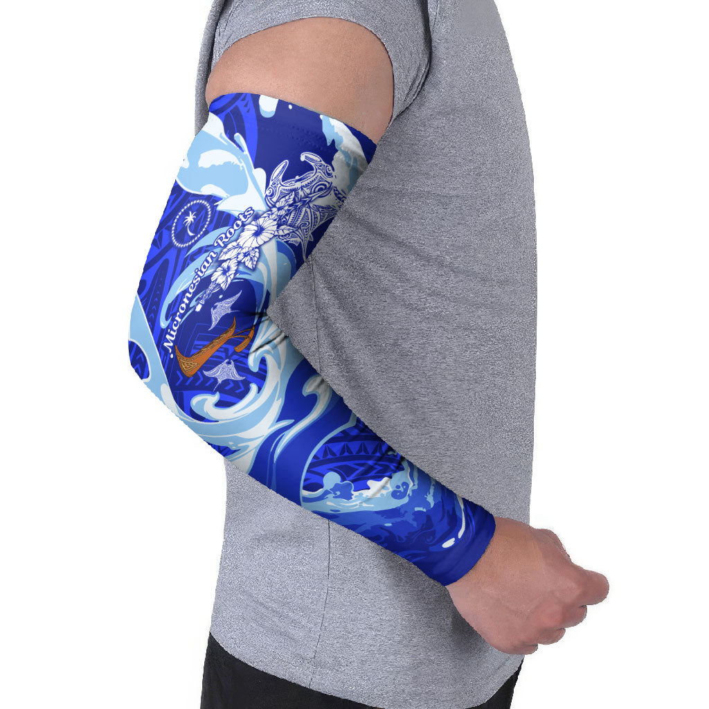 Chuuk Micronesian Roots Arm Sleeves Polynesian Tribal Pattern Hibiscus Flower And Stingray Art TS04 - Polynesian Pride