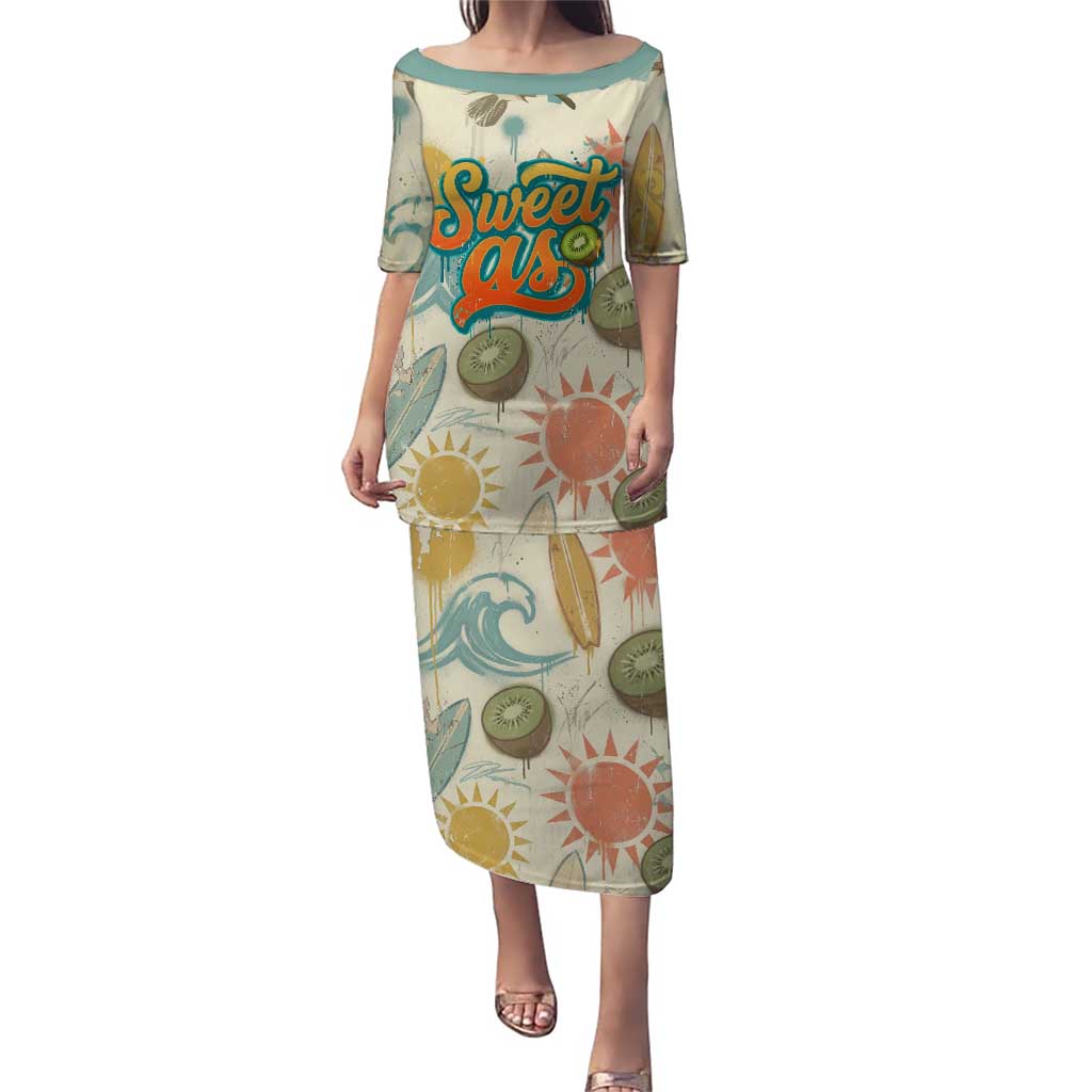 NZ Slang Sweet As Kiwi Shaka Sign Puletasi New Zealand Surfboards Sun and Tropical Beach Retro TS04 Long Dress Beige - Polynesian Pride