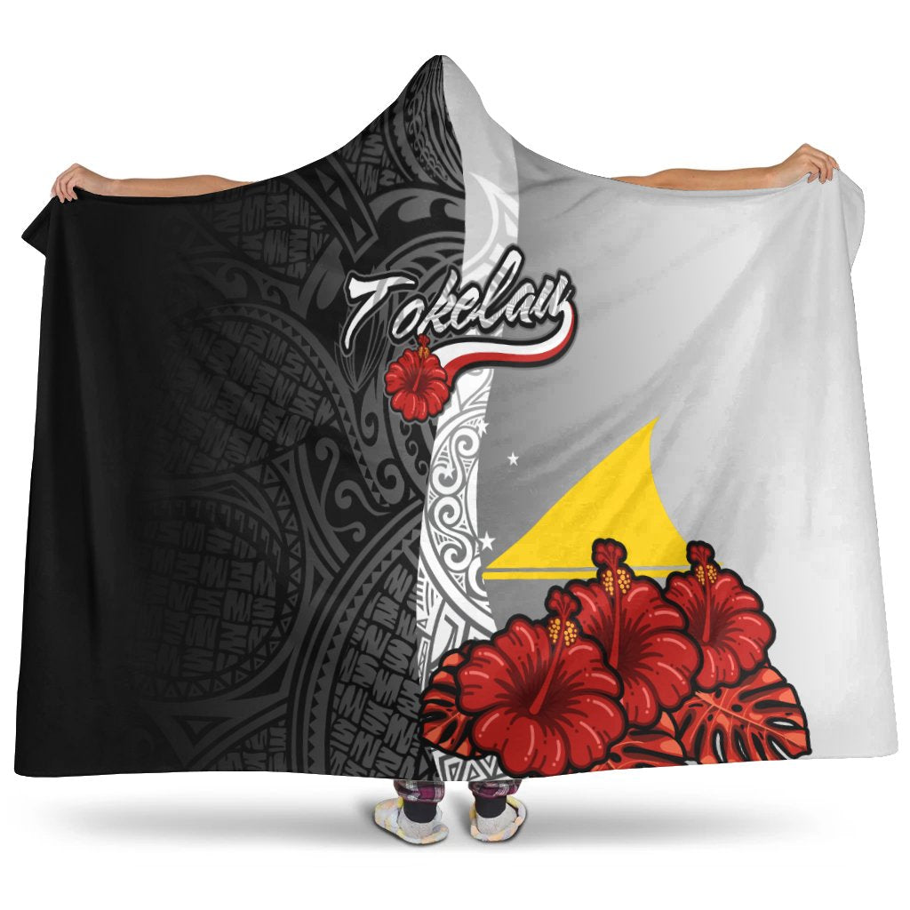 Tokelau Polynesian Hooded Blanket - Coat Of Arm With Hibiscus White Hooded Blanket White - Polynesian Pride