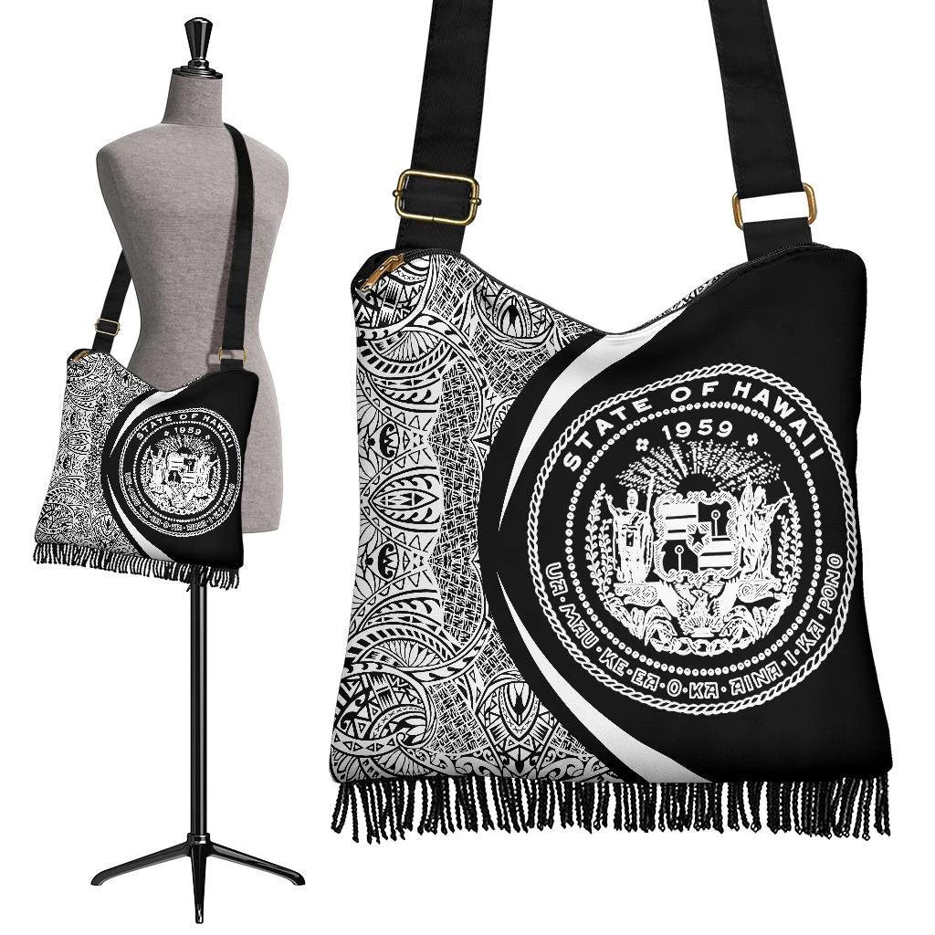 Hawaii Coat Of Arms Polynesian Crossbody Boho Handbag - Circle Style White Crossbody Boho Handbag One Size Black - Polynesian Pride