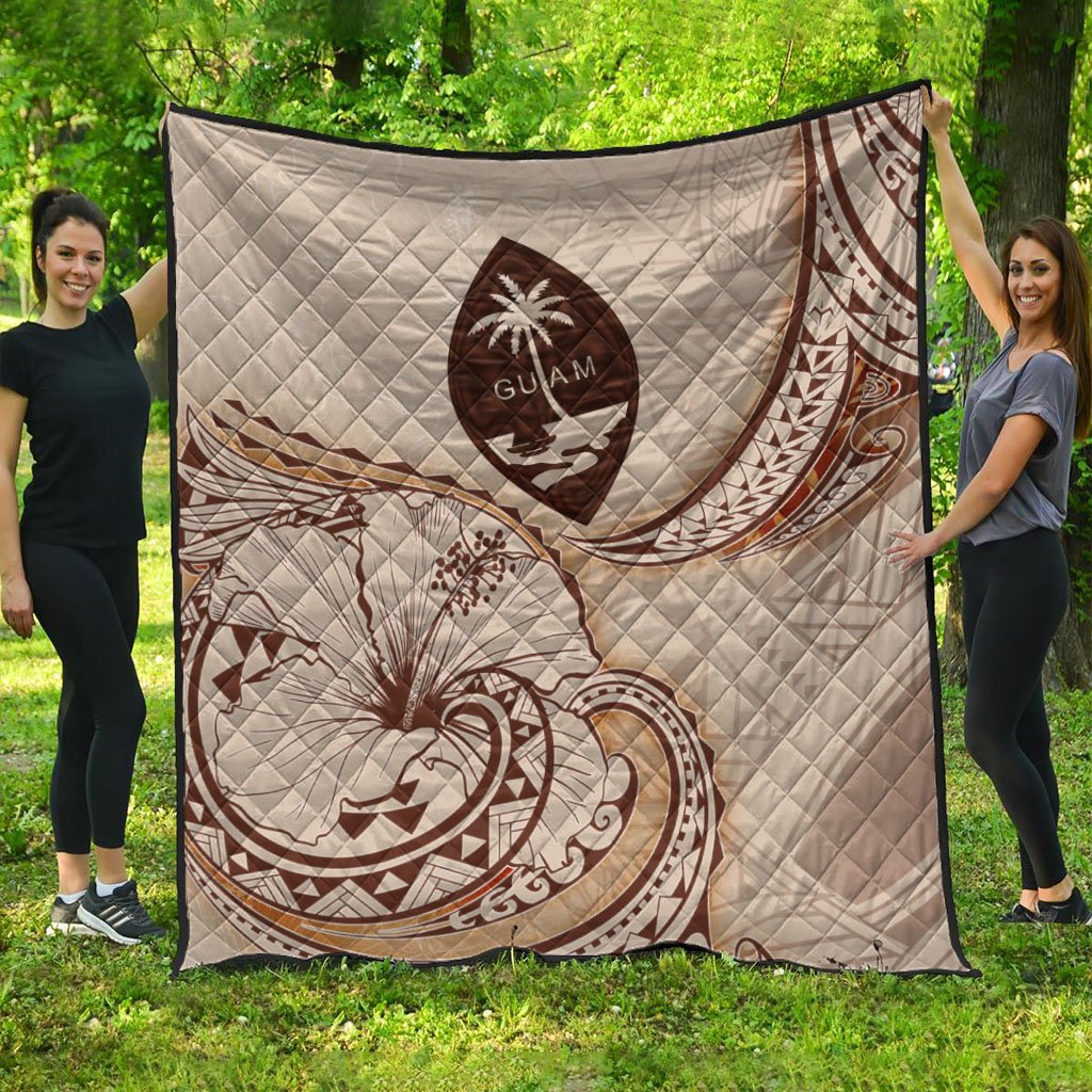 Guam Premium Quilt - Hibiscus Flowers Vintage Style Nude - Polynesian Pride