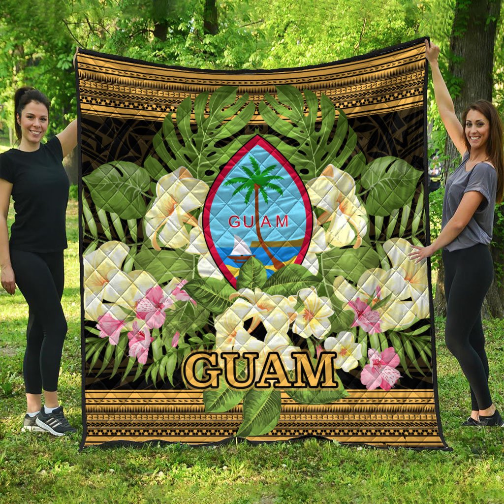 Guam Premium Quilt - Polynesian Gold Patterns Collection Black - Polynesian Pride