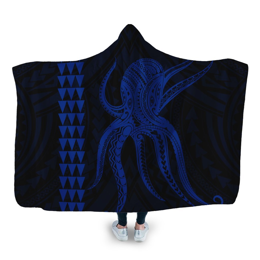 Hawaii Octopus KaKau Polynesian Hooded Blanket - Blue - AH Hooded Blanket White - Polynesian Pride