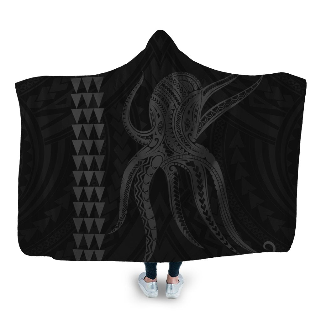 Hawaii Octopus KaKau Polynesian Hooded Blanket - Gray - AH Hooded Blanket White - Polynesian Pride