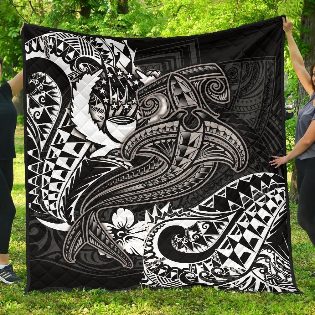 Pohnpei Premium Quilt - White Shark Polynesian Tattoo - Polynesian Pride