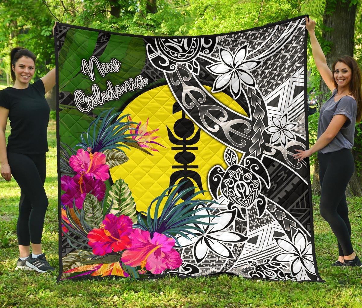 New Caledonia Premium Quilt - Turtle Plumeria Banana Leaf Black - Polynesian Pride