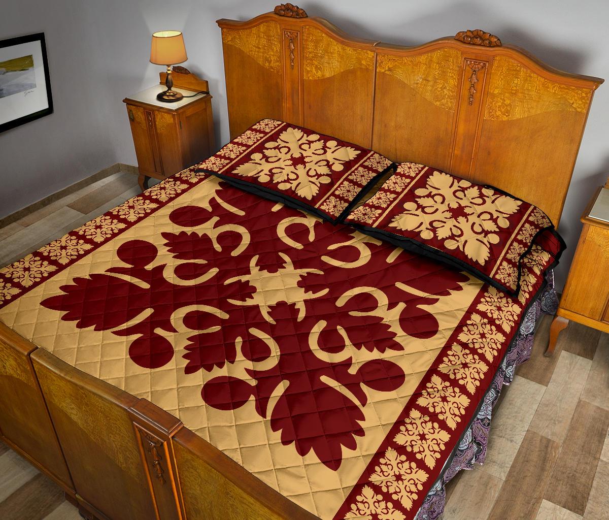 Hawaiian Quilt Pattern Tradition Skillful Quilt Bed Set - Polynesian Pride