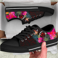 Hawaii Low Top Shoe - Kanaka Maoli With Hibiscus On Polynesian Patterns (RED) White - Polynesian Pride