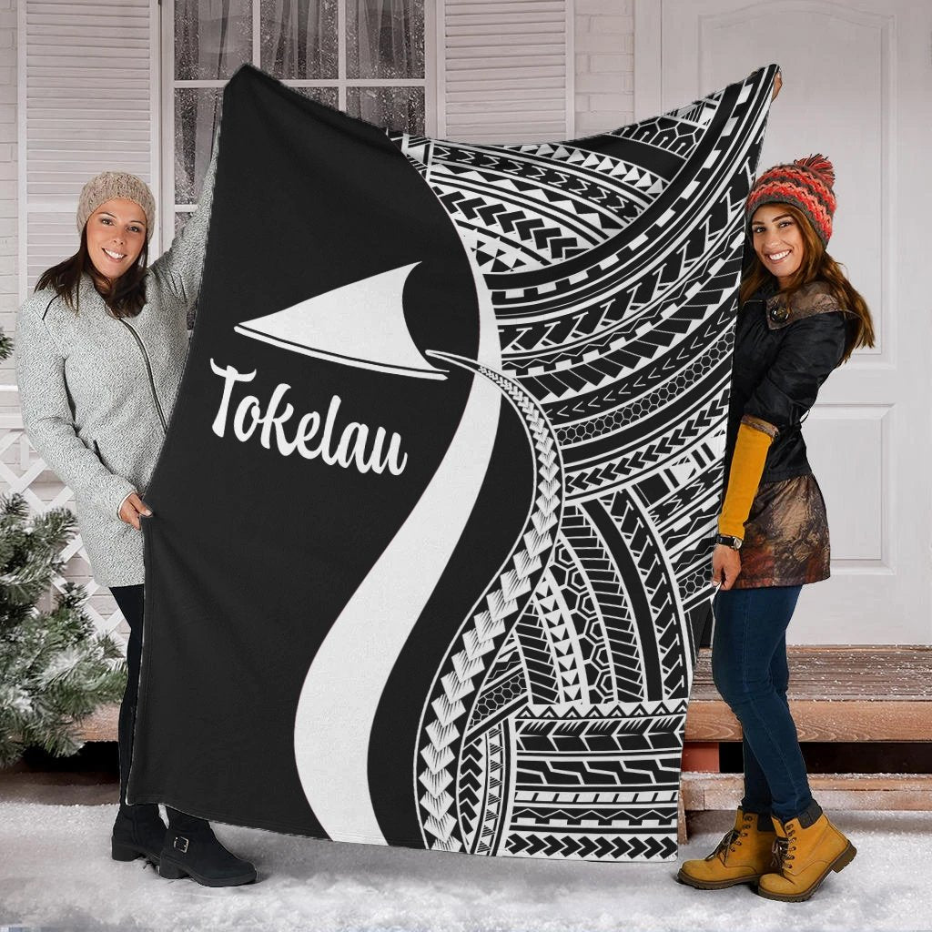 Tokelau Premium Blanket - White Polynesian Tentacle Tribal Pattern White - Polynesian Pride