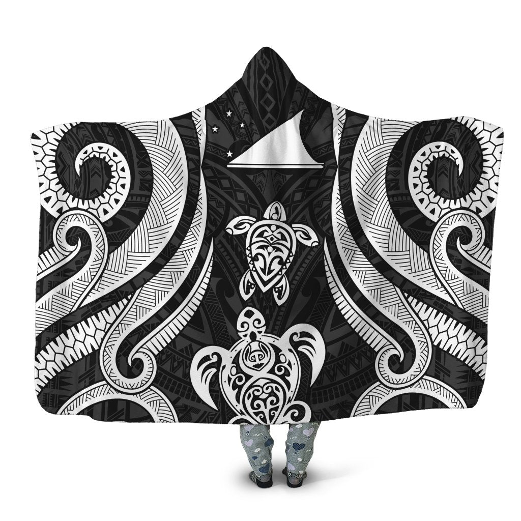 Tokelau Hooded Blanket - White Tentacle Turtle Hooded Blanket White - Polynesian Pride